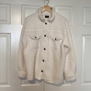 32 Degree's Heat White Collared Women’s Button Up Shajecket Size M  NWT